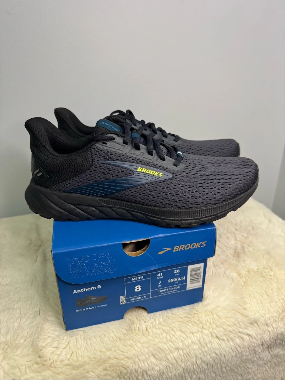Brooks Men’s Black Running Shoes with Navy Accents